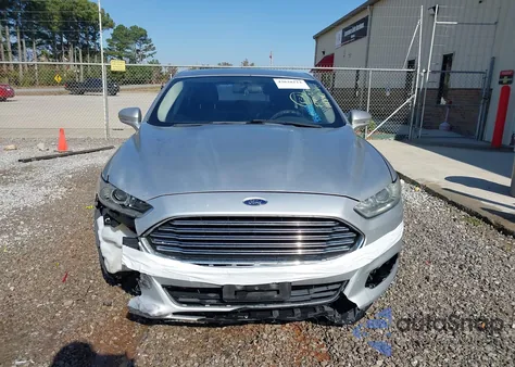 2015 Ford Fusion Se z USA, uszkodzony, nr VIN 1FA6P0H77F5118846
